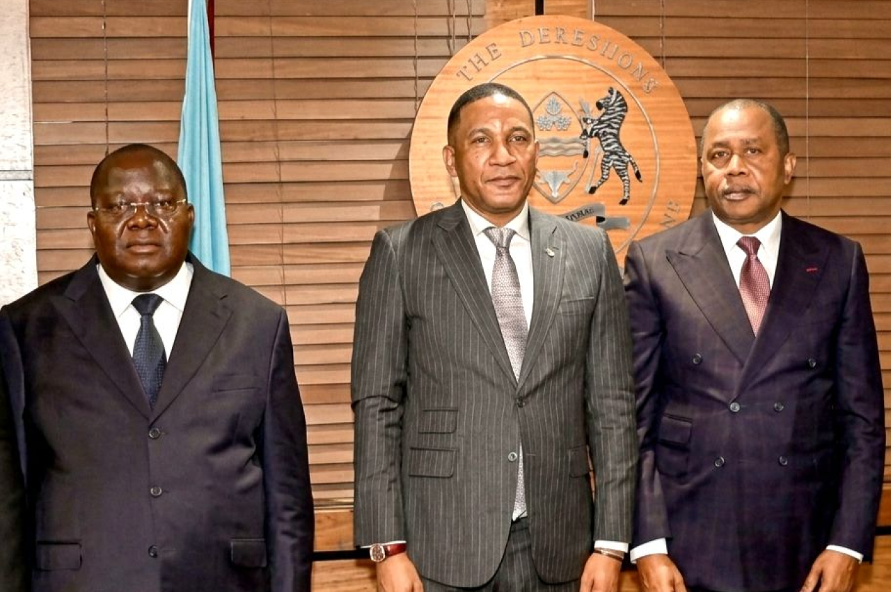 Rencontre de haut niveau avec le Président du Botswana pour renforcer la coopération électorale en Afrique australe
